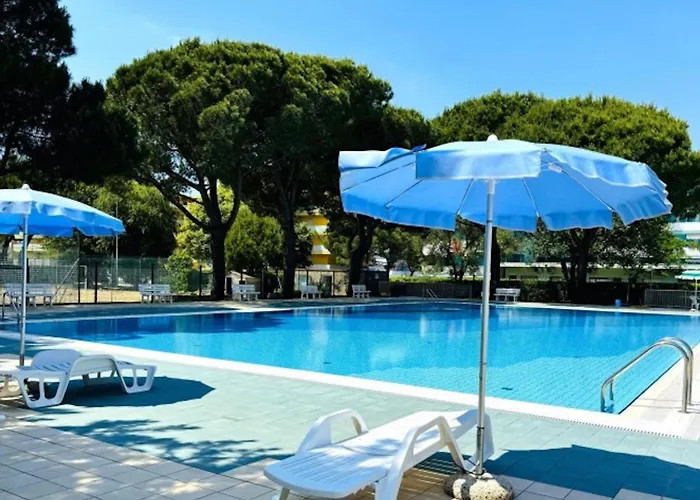 Lovely For Poolside Lovers Appartement *