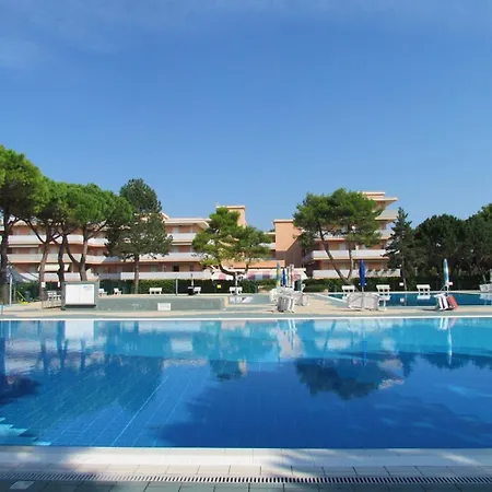Lovely For Poolside Lovers Apartmán Bibione